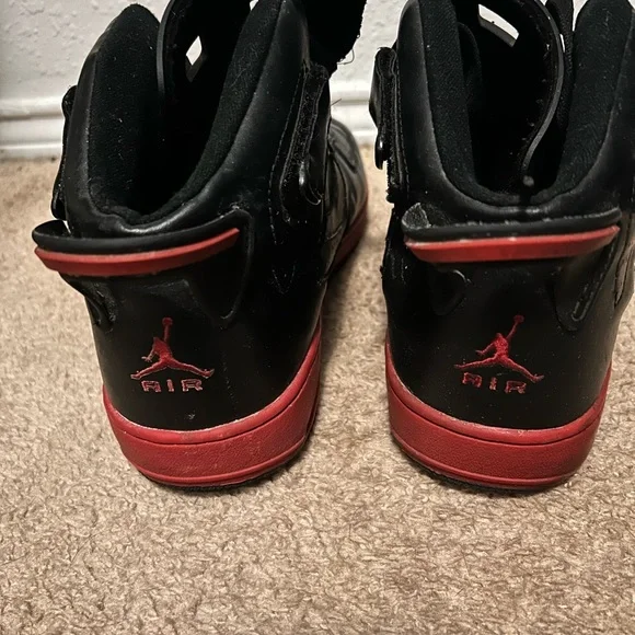 NIKE Air Force 1 - Black and Red High-Top Sneakers - Picture 4 of 10